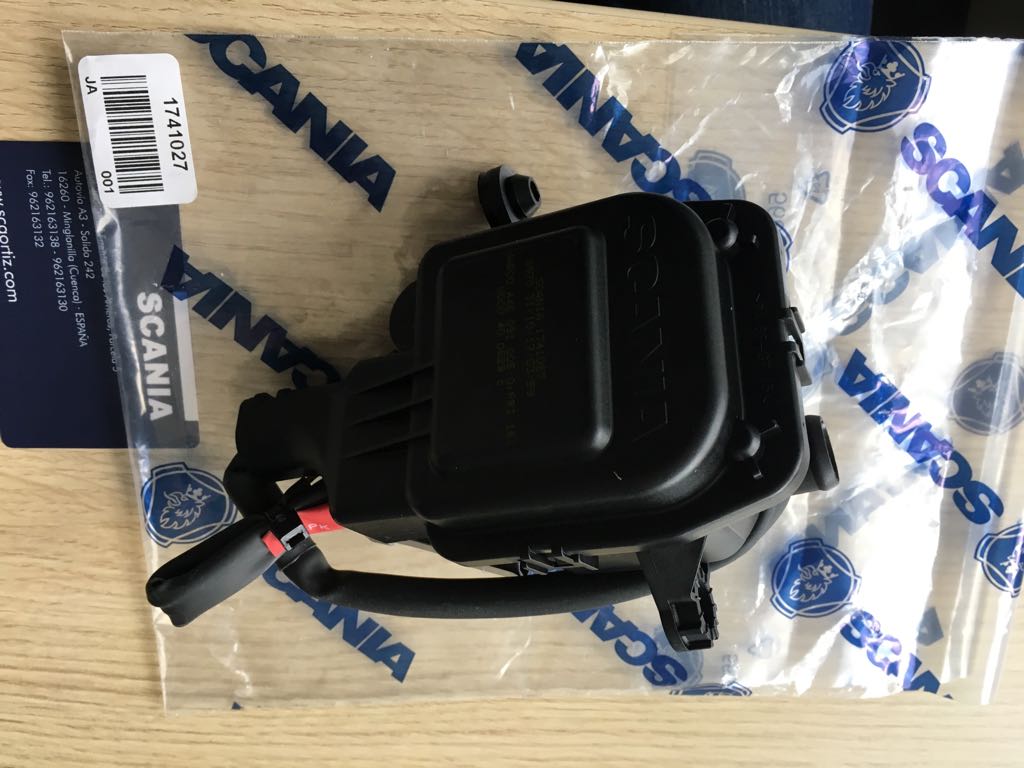 Válvula de agua calefacción SCANIA. Referencia 1741027 Válvula agua calefacción SCANIA 1741027 recambios SCAORTIZ barata - Válvula de agua calefacción SCANIA. Referencia 1741027