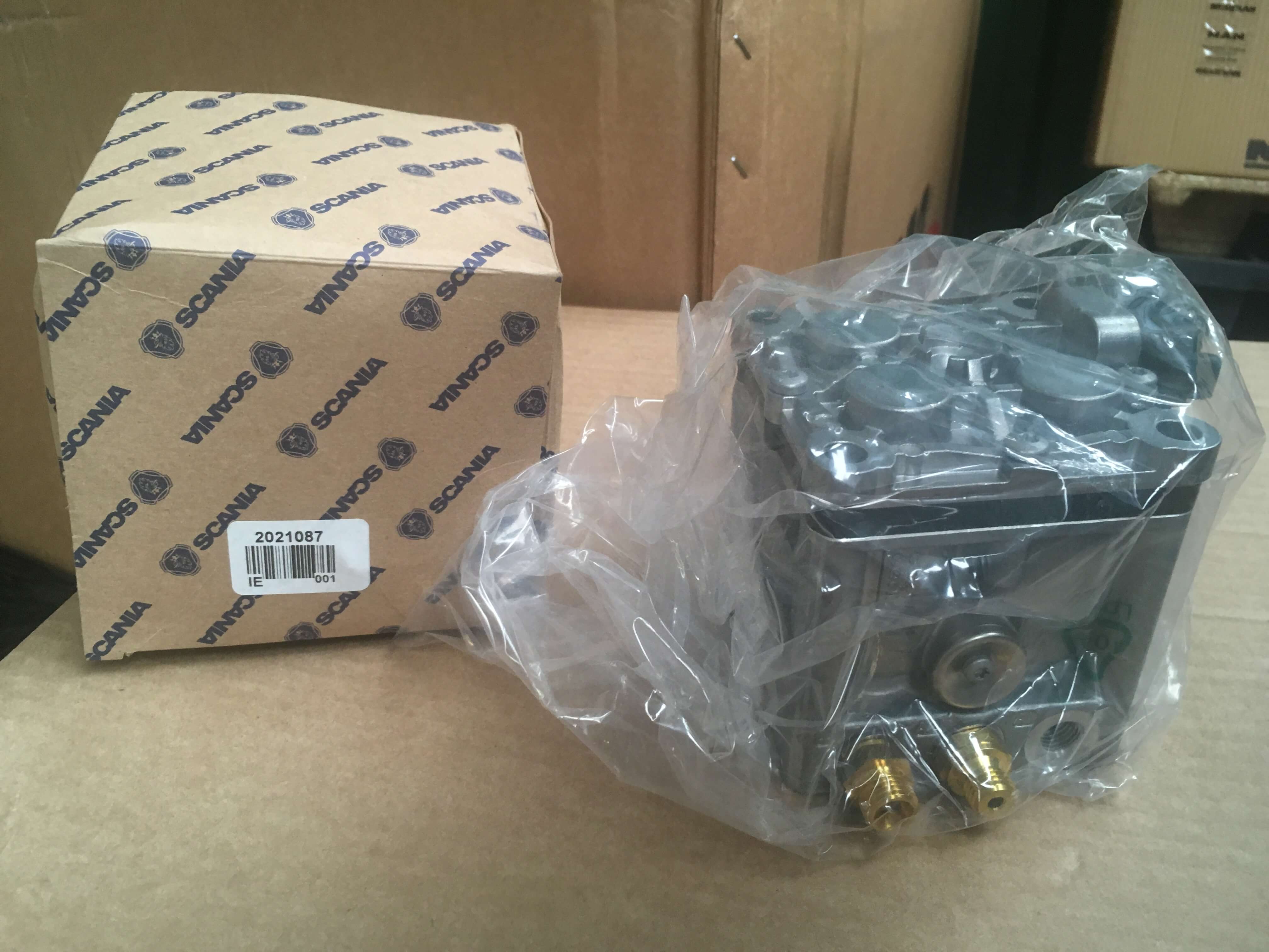 Bloque de Válvulas SCANIA. Referencia 2021087 2021087 Bloque de Válvulas SCANIA en SCAORTIZ. Recambios para camión - Bloque de Válvulas SCANIA. Referencia 2021087