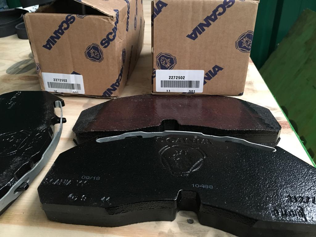 Kit pastillas de freno SCANIA. Referencia 2272502 2272502 Kit pastillas de freno SCANIA. Venta de recambios originales para camión en SCAORTIZ - Kit pastillas de freno SCANIA. Referencia 2272502